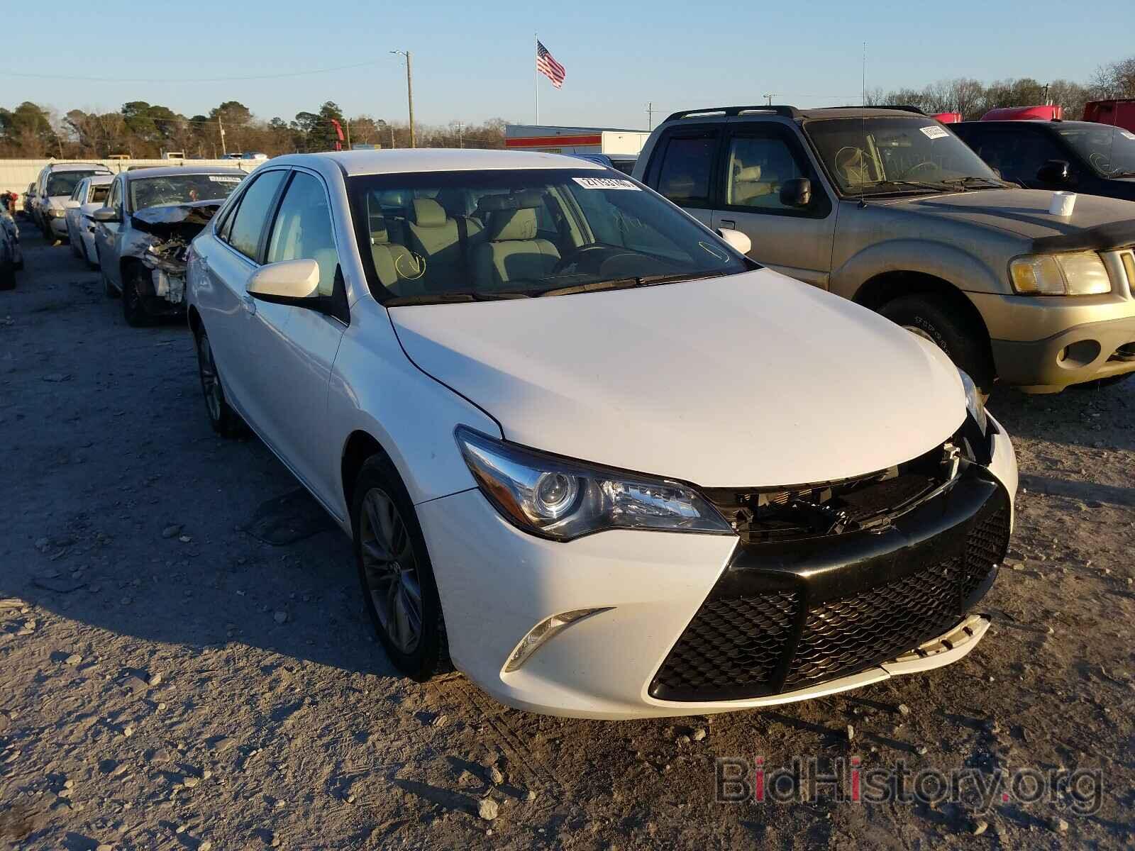 Photo 4T1BF1FK4HU423881 - TOYOTA CAMRY 2017