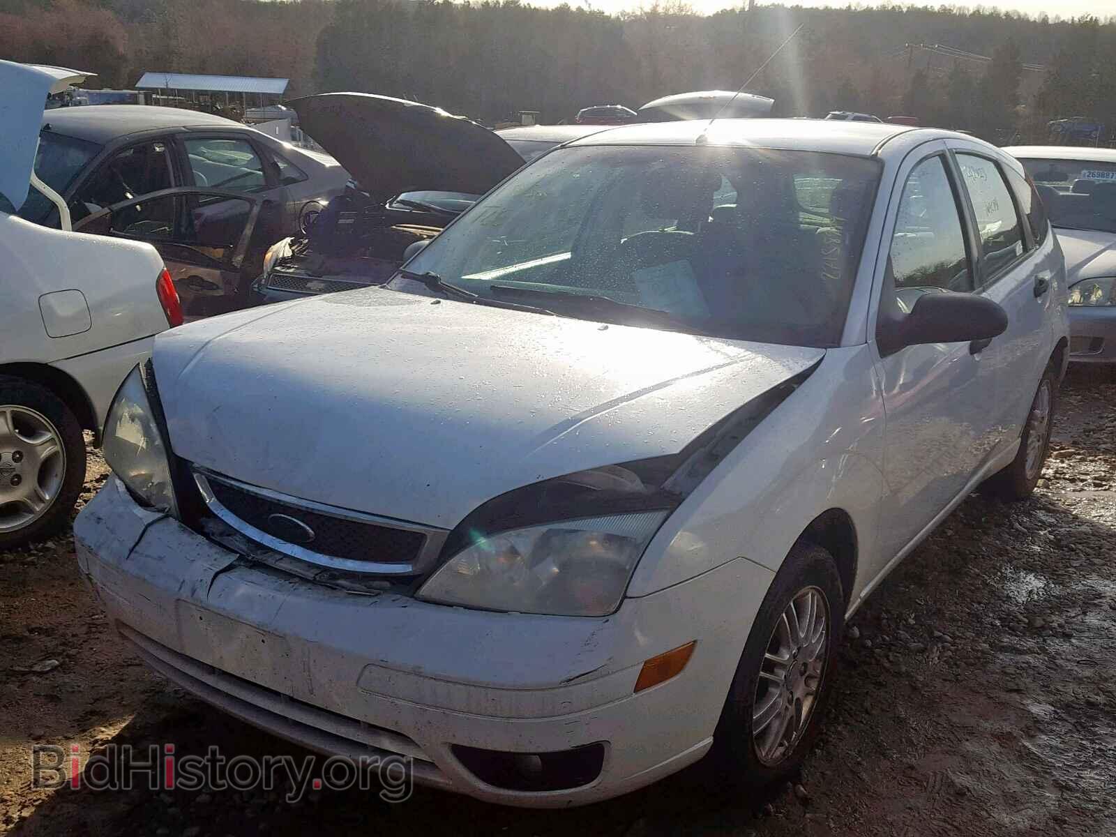 2007 FORD FOCUS - VIN: 1FAFP37N57W169887 - Фото 2