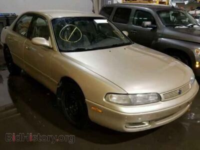 1995 Mazda 626 626 DX, золотистый — VIN 1YVGE22C8S5401329, Copart