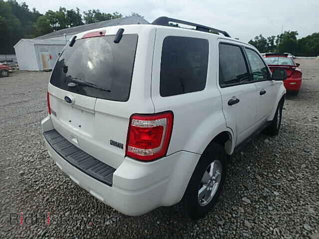 2011 FORD ESCAPE - VIN: 1FMCU0D72BKC60623 - Фото 4