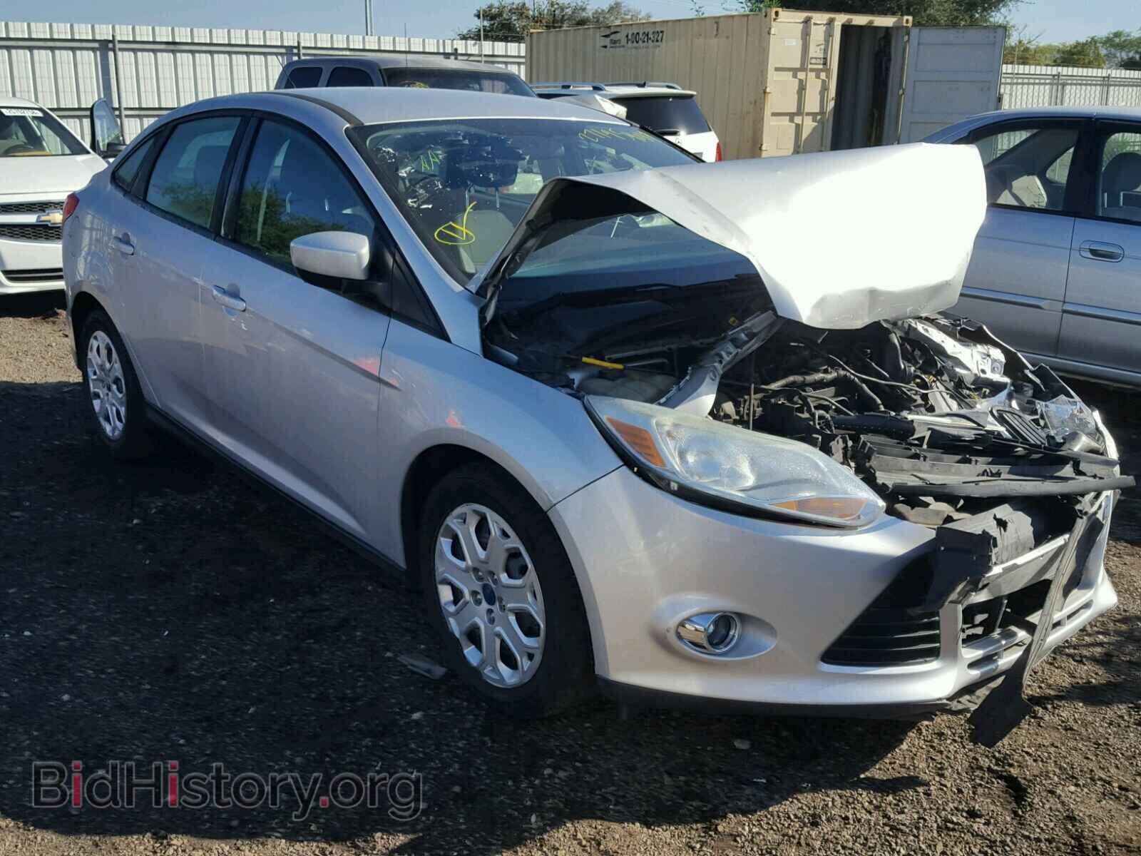 Photo 1FAHP3F28CL217703 - FORD FOCUS 2012