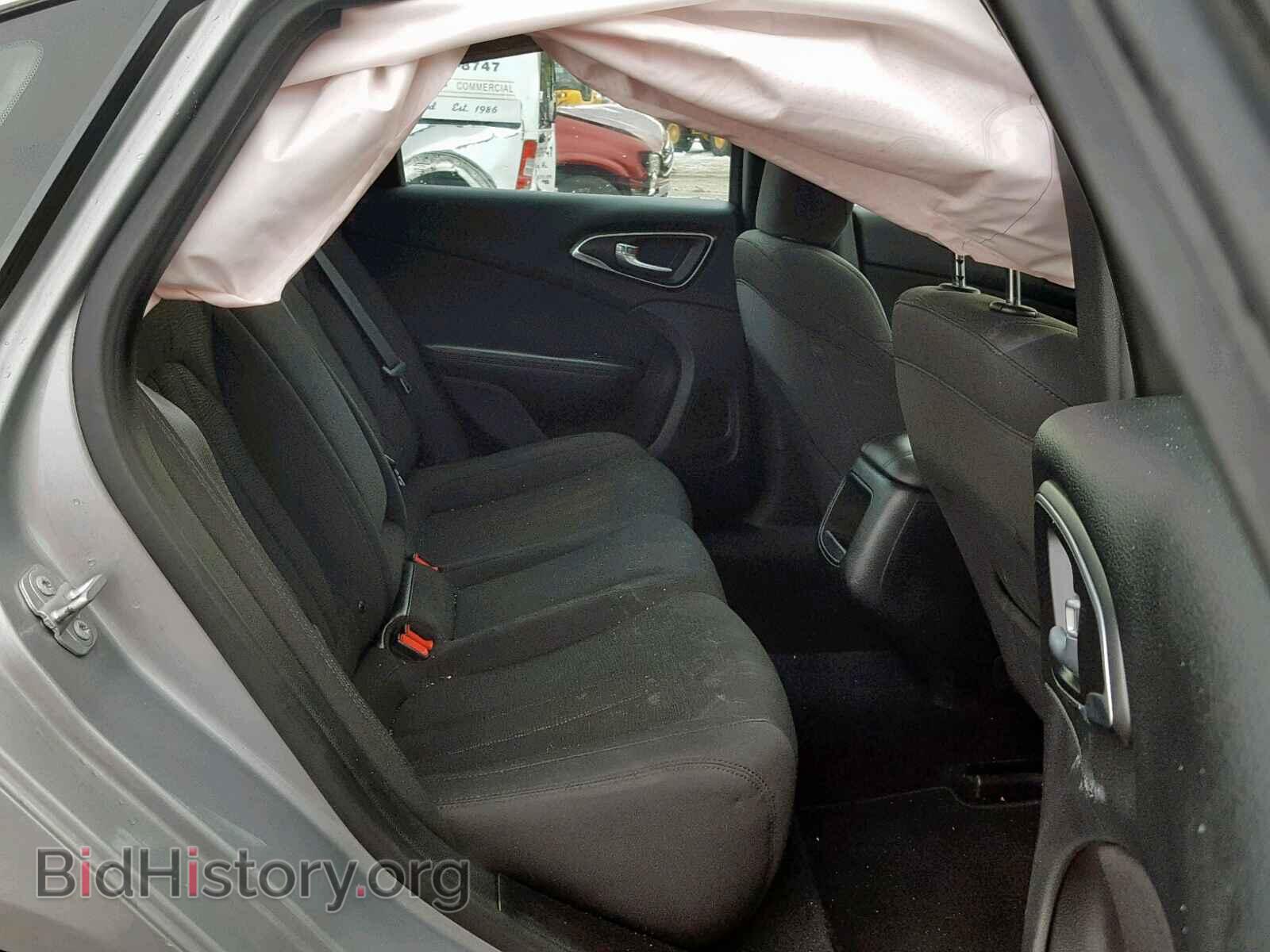 2016 CHRYSLER 200 - VIN: 1C3CCCAB8GN109863 - Фото 6