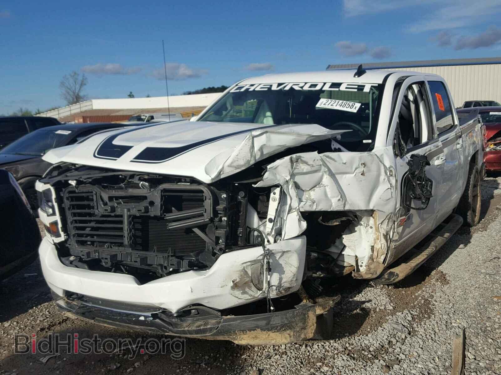 2017 CHEVROLET SILVERADO - VIN: 3GCUKREC4HG176270 - Фото 2