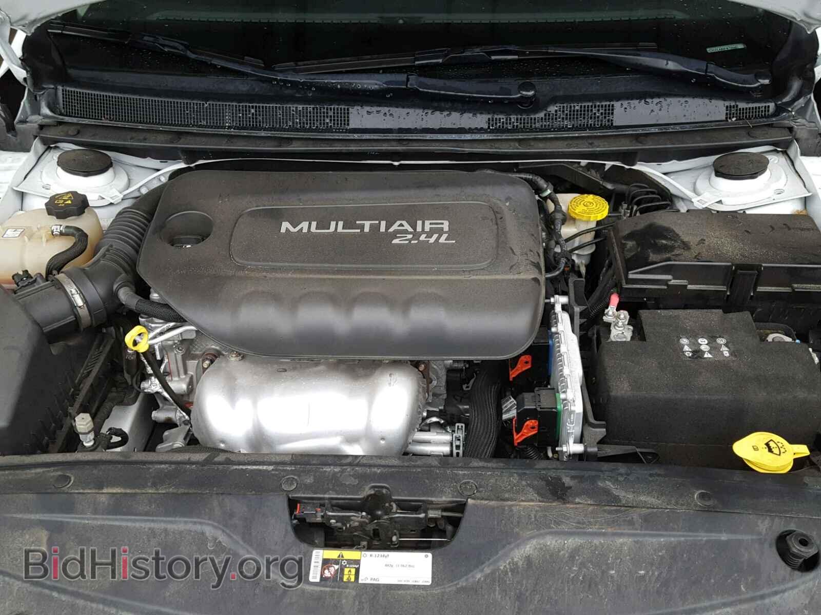 2015 CHRYSLER 200 - VIN: 1C3CCCAB0FN720887 - Фото 7