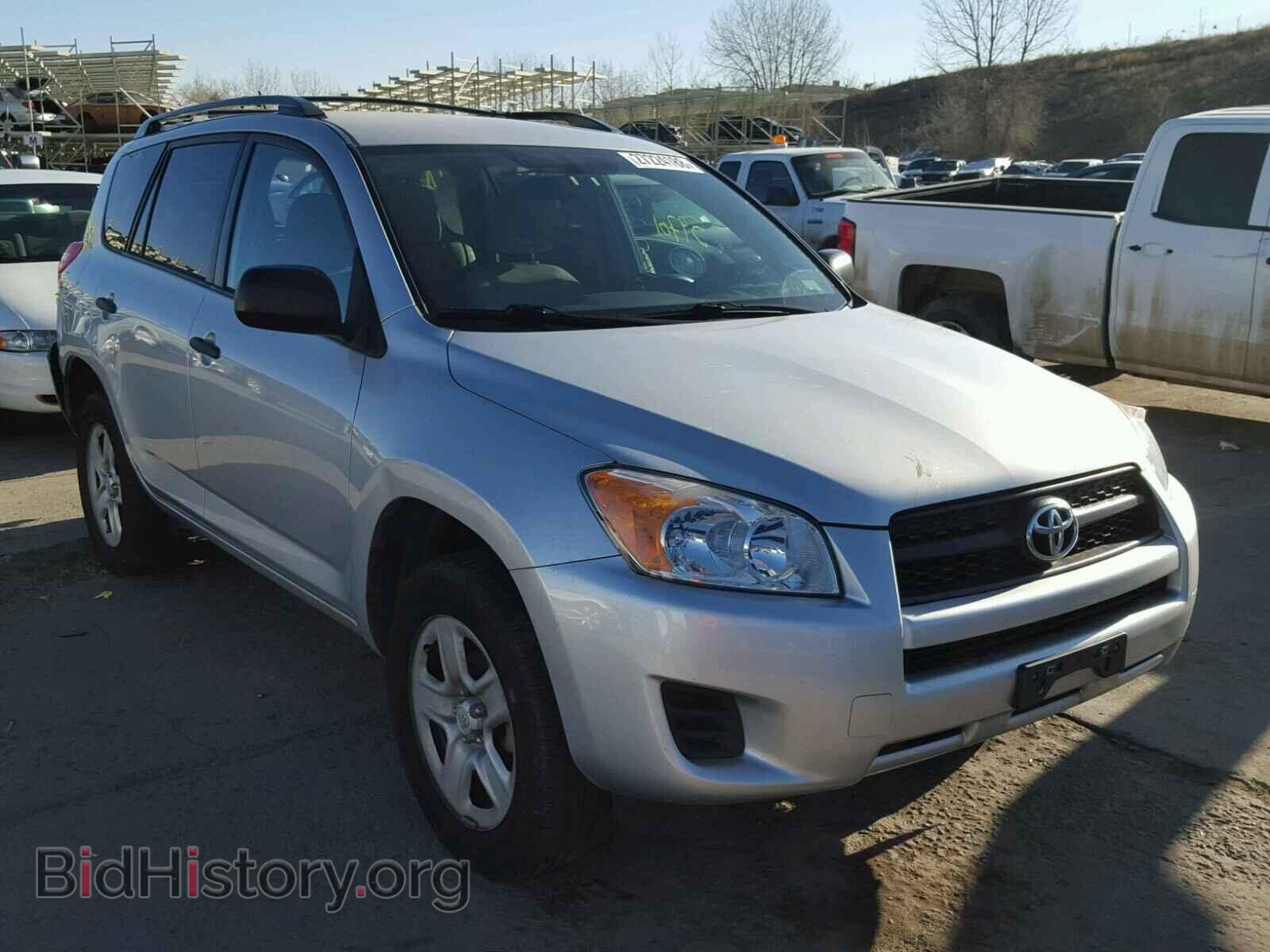 Photo 2T3ZF4DV3BW091797 - TOYOTA RAV4 2011