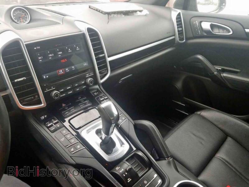 2017 Porsche CAYENNE (VIN WP1AA2A23HKA85394) — фото 9 из 10