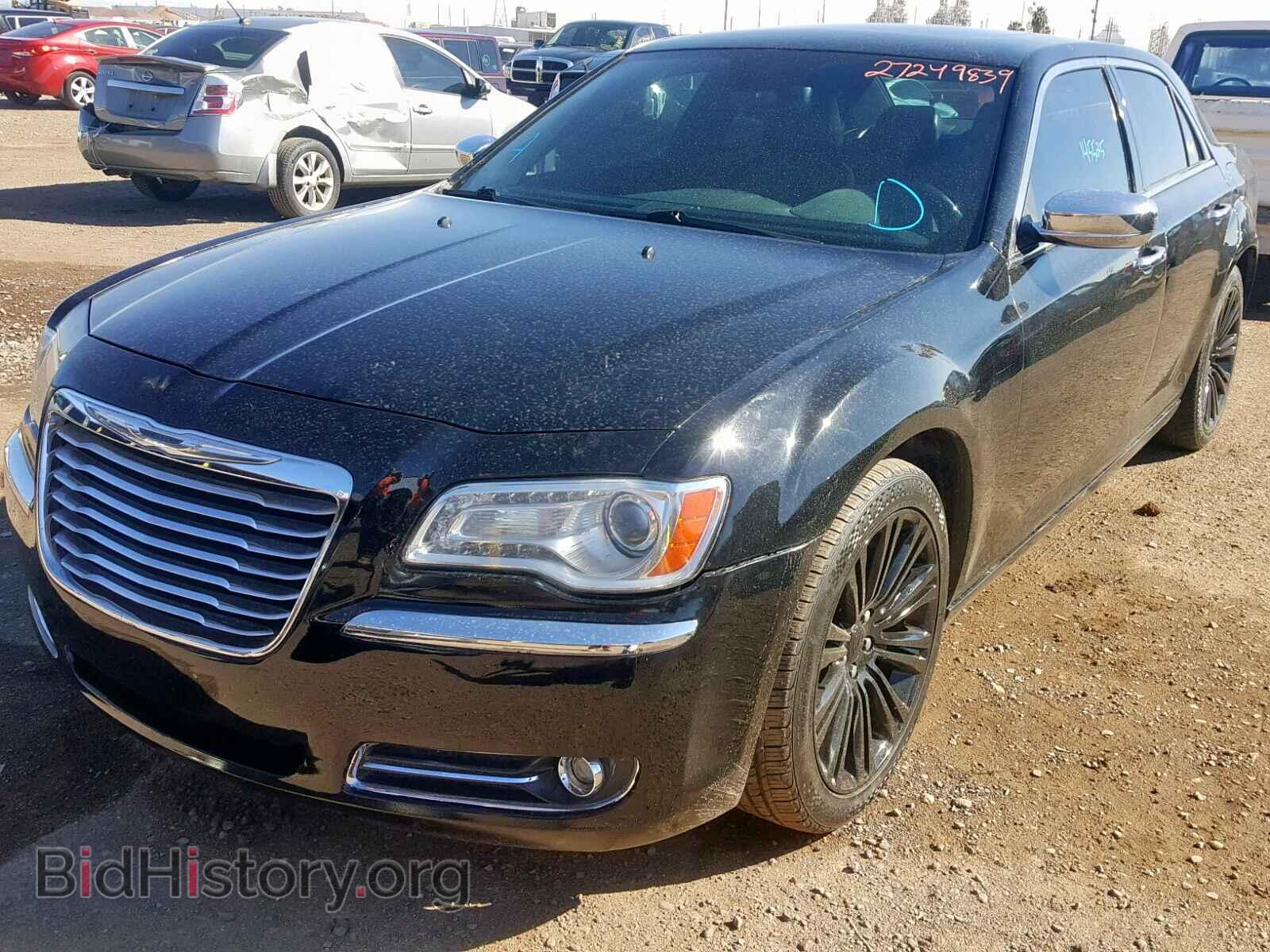 2011 CHRYSLER 300 - VIN: 2C3CA6CT2BH594404 - Фото 2
