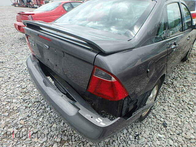 2007 FORD FOCUS - VIN: 1FAFP38Z77W238337 - Photo 9