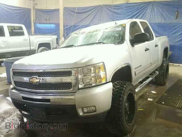 2011 CHEVROLET SILVERADO - VIN: 3GCPKSE36BG256357 - Фото 2