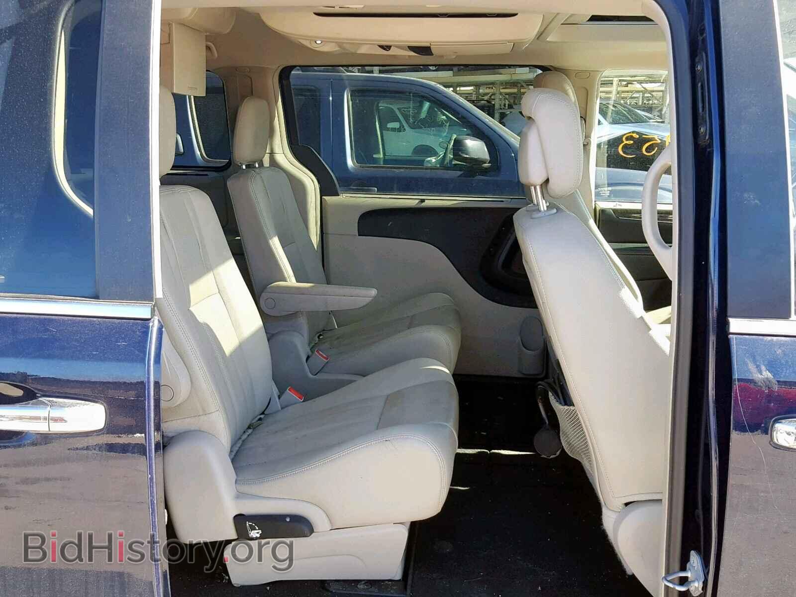 2016 CHRYSLER TOWN & COU - VIN: 2C4RC1CG3GR166350 - Photo 5