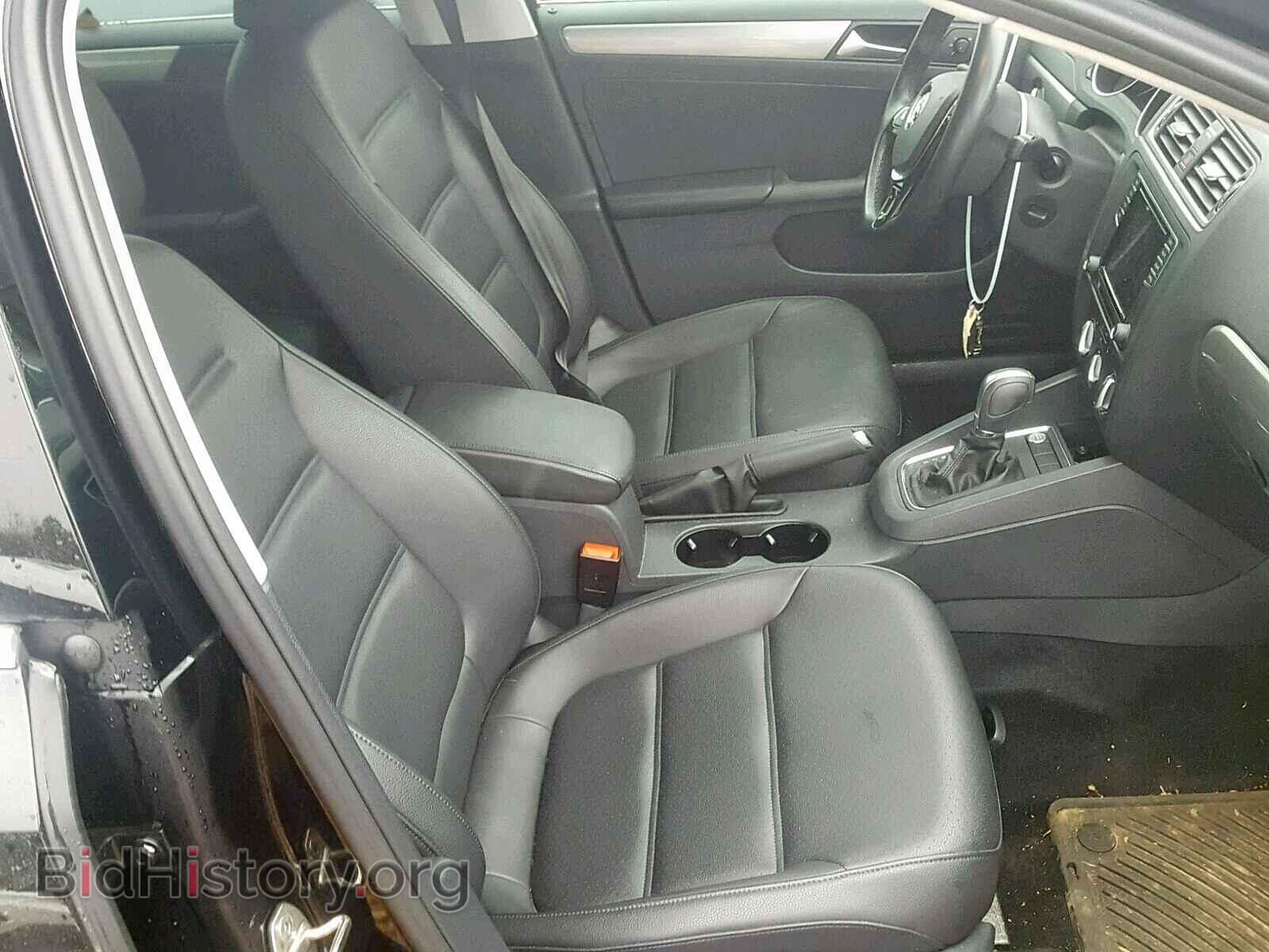 2017 VOLKSWAGEN JETTA - VIN: 3VWDB7AJ1HM292842 - Photo 5