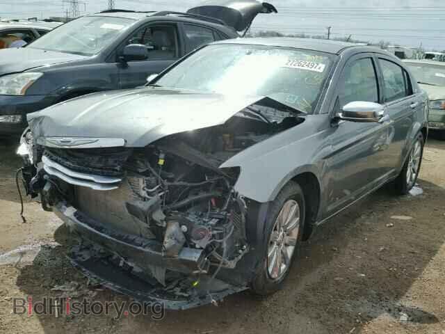 2013 CHRYSLER 200 - VIN: 1C3CCBCB1DN588789 - Фото 2