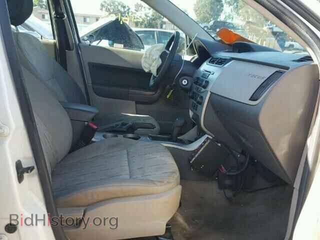2011 FORD FOCUS - VIN: 1FAHP3FN2BW190666 - Photo 5