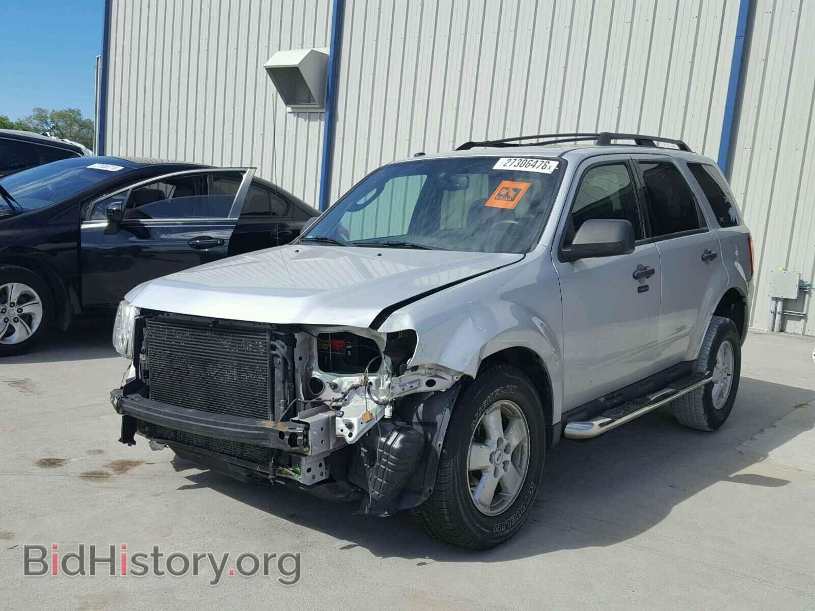 2011 FORD ESCAPE - VIN: 1FMCU0D79BKB89758 - Фото 2