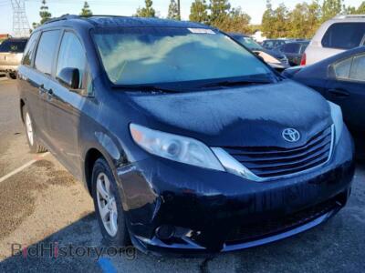2017 Toyota SIENNA LE, черный — VIN 5TDKZ3DC2HS831934, Copart