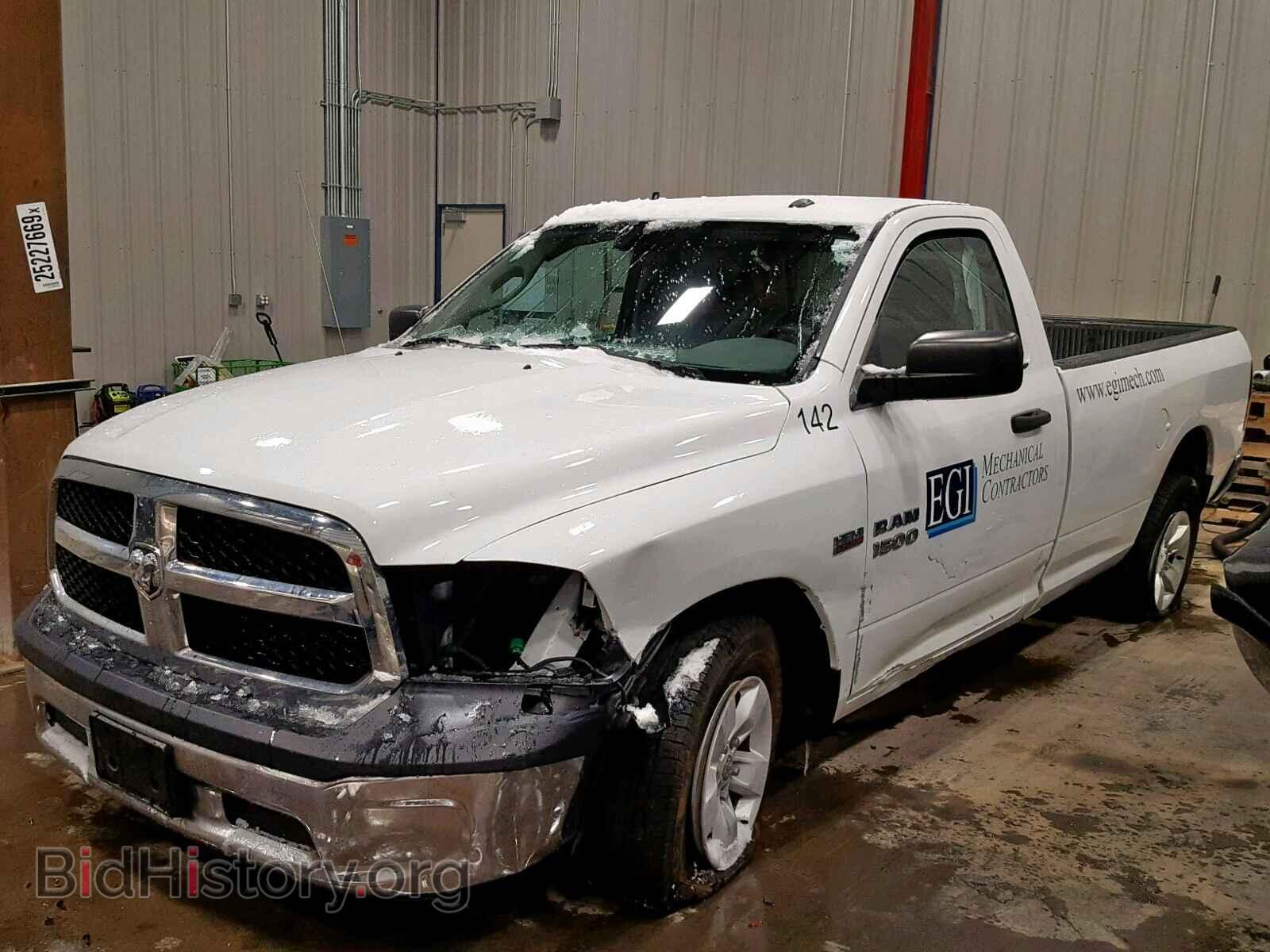 2014 RAM 1500 ST - VIN: 3C6JR6DT2EG130132 - Фото 2
