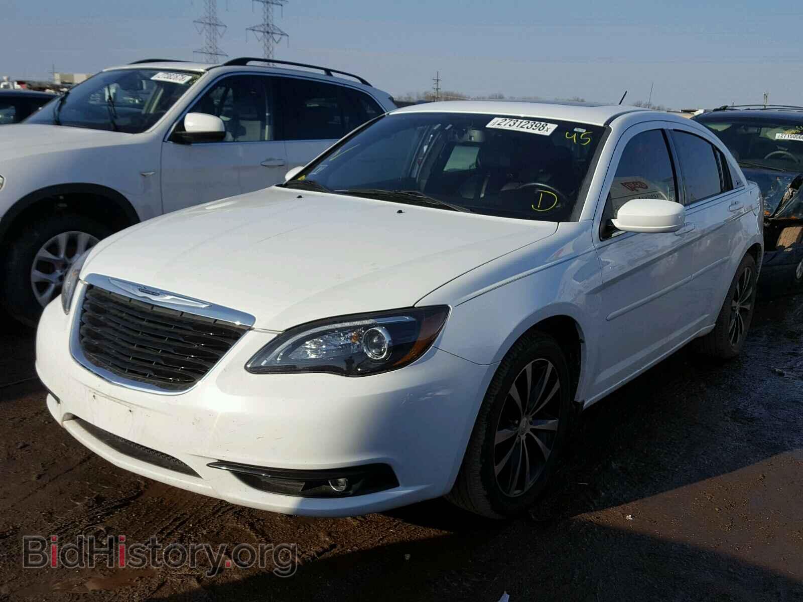 2011 CHRYSLER 200 - VIN: 1C3BC8FG6BN567214 - Фото 2
