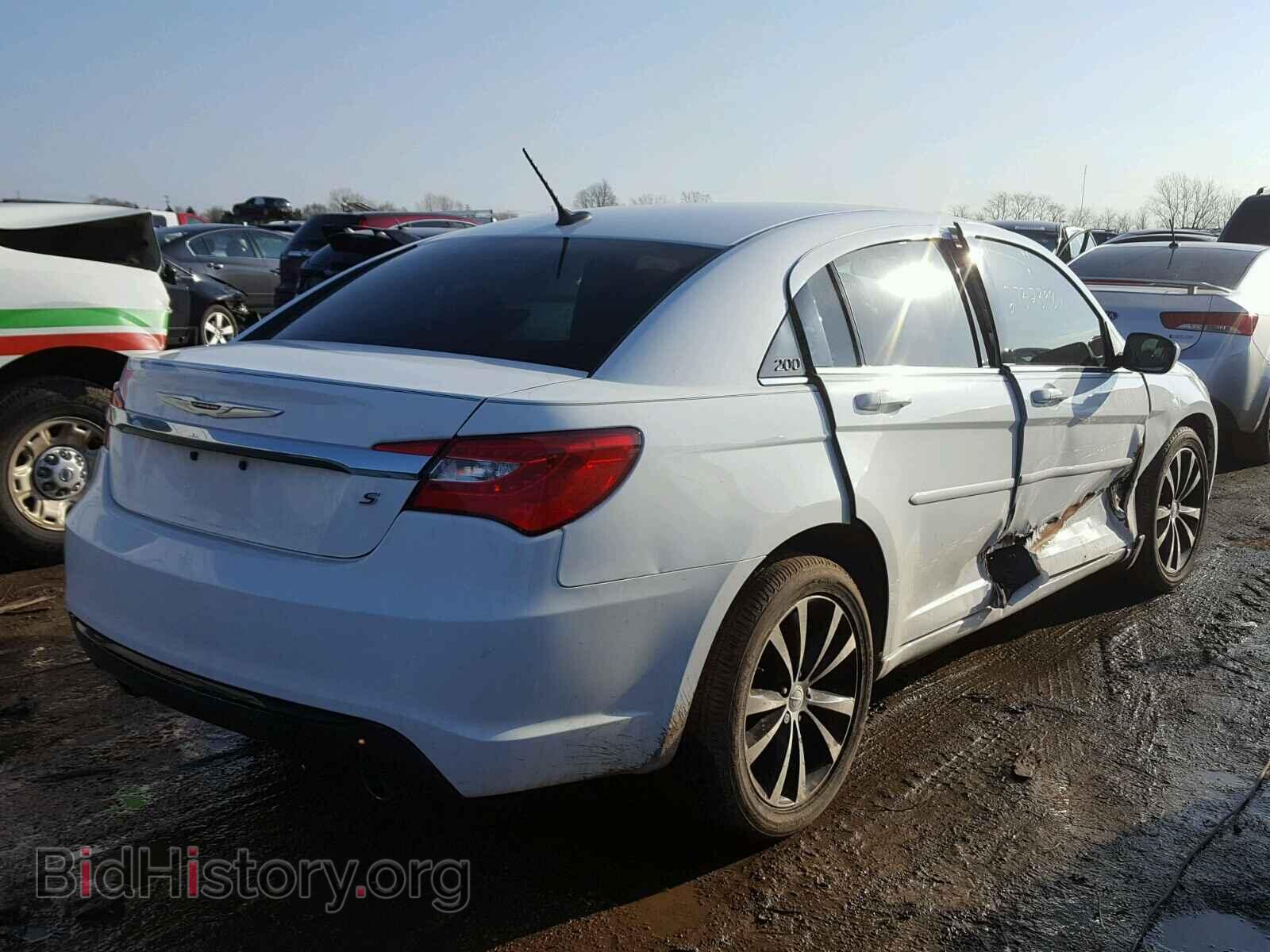 2011 CHRYSLER 200 - VIN: 1C3BC8FG6BN567214 - Фото 4