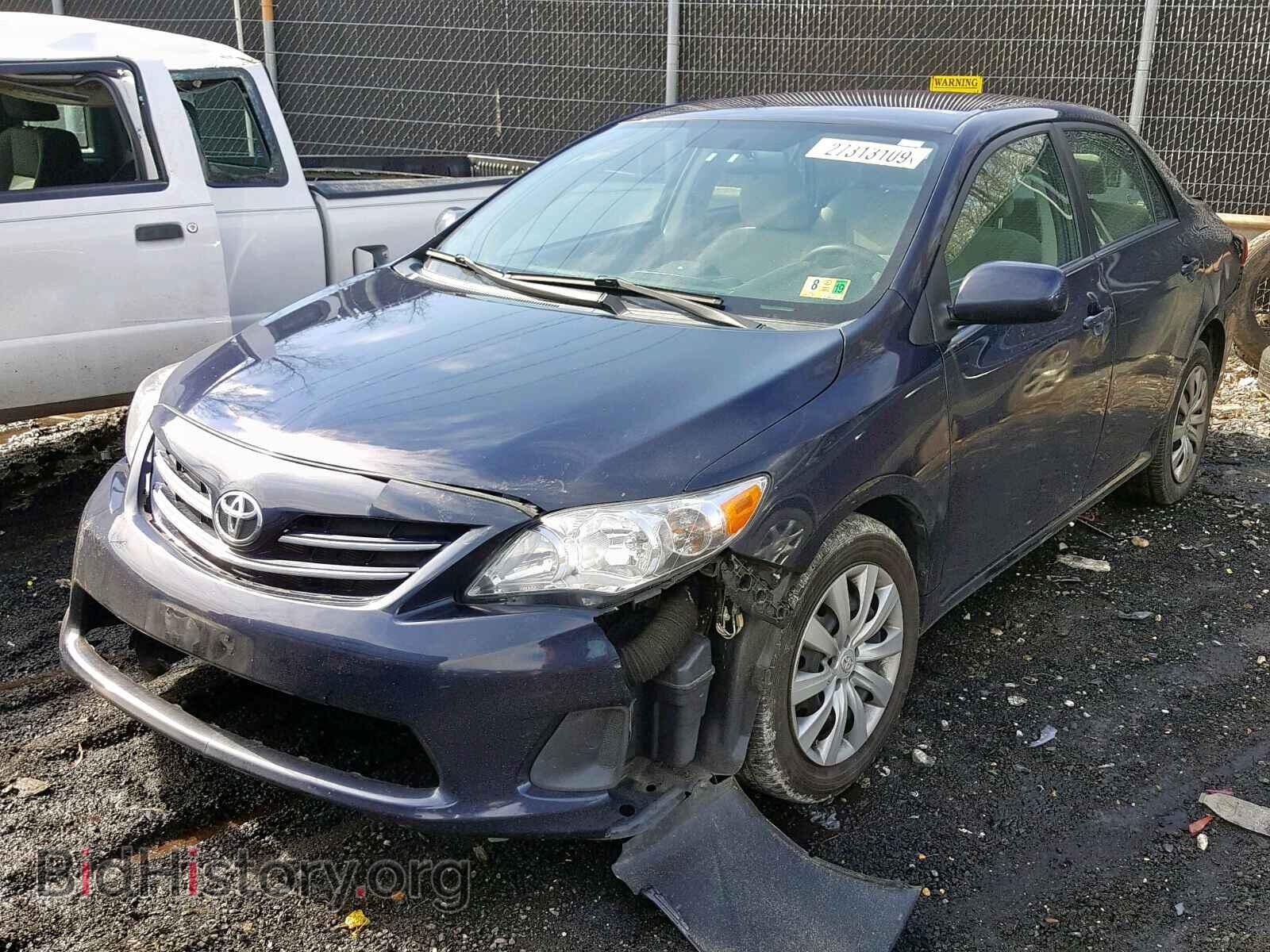 2013 TOYOTA COROLLA BA - VIN: 2T1BU4EE7DC920860 - Фото 2
