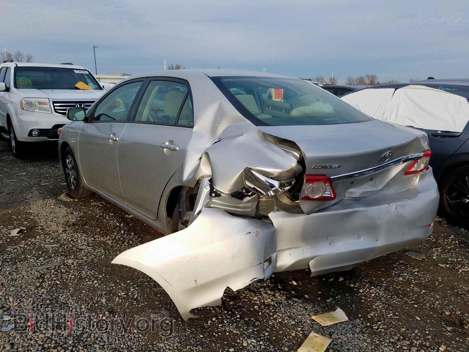 2011 TOYOTA COROLLA BA - VIN: JTDBU4EEXB9158904 - Фото 3
