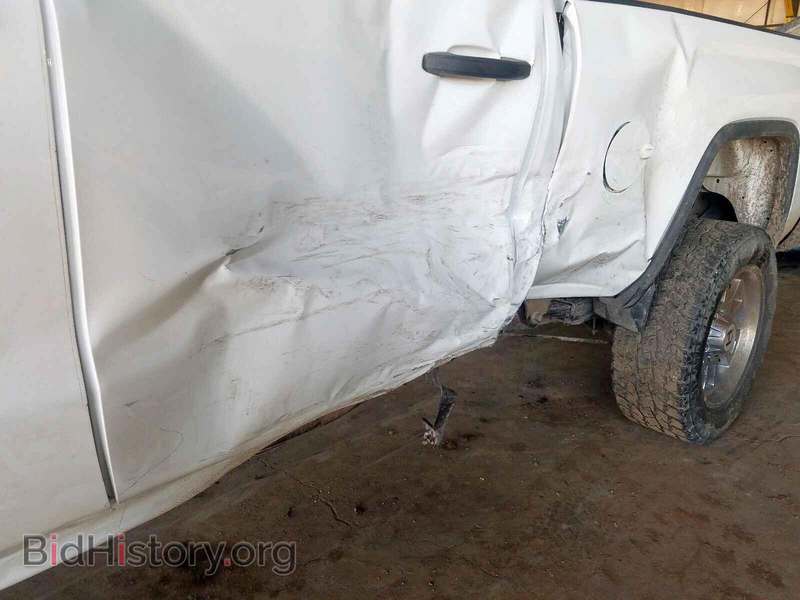 2018 GMC SIERRA - VIN: 1GT12REG2JF107901 - Фото 9