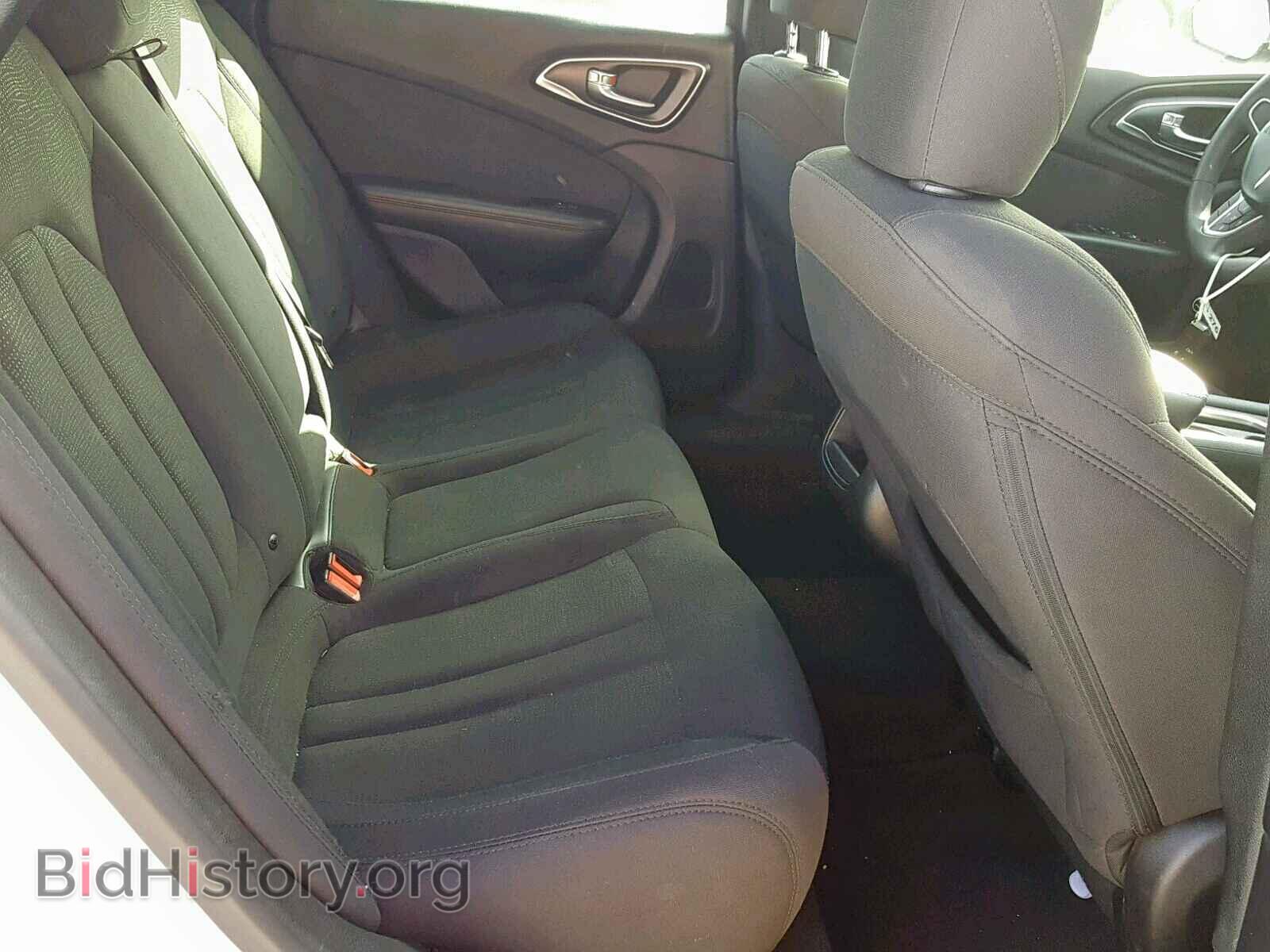 2016 CHRYSLER 200 - VIN: 1C3CCCAB0GN129413 - Фото 6