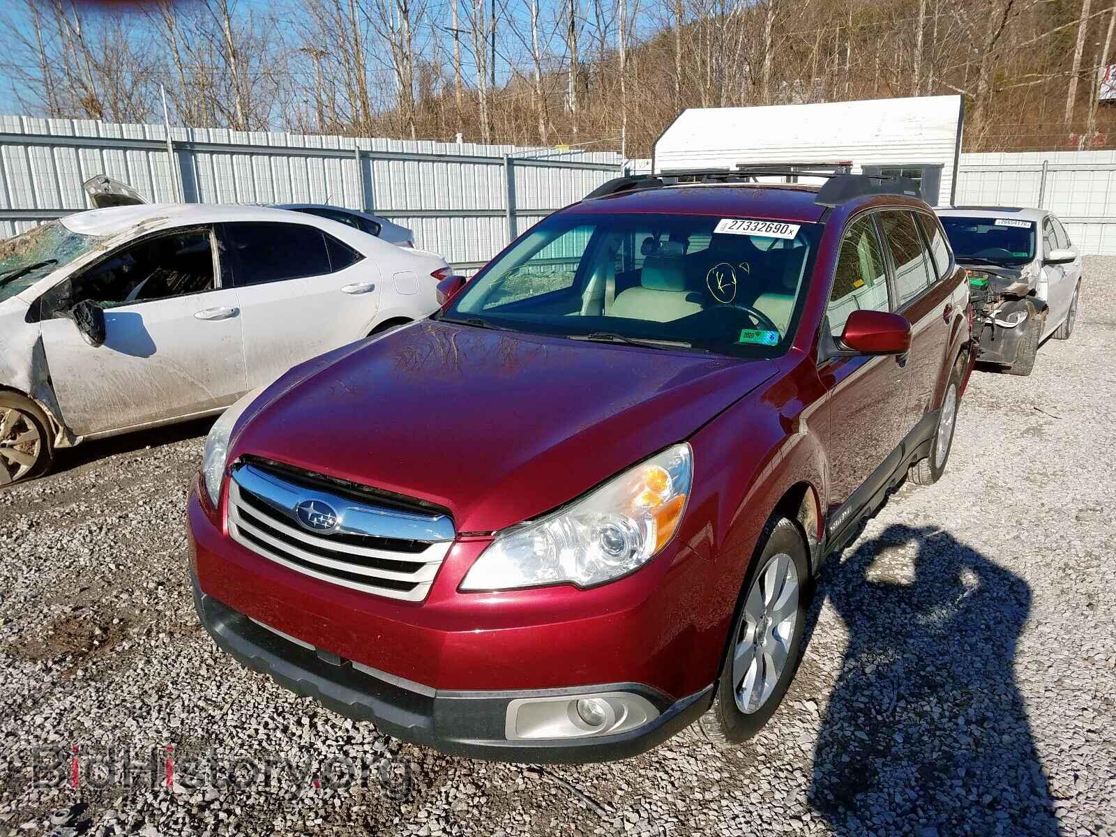 2011 SUBARU OUTBACK - VIN: 4S4BRBCC1B3355143 - Фото 2