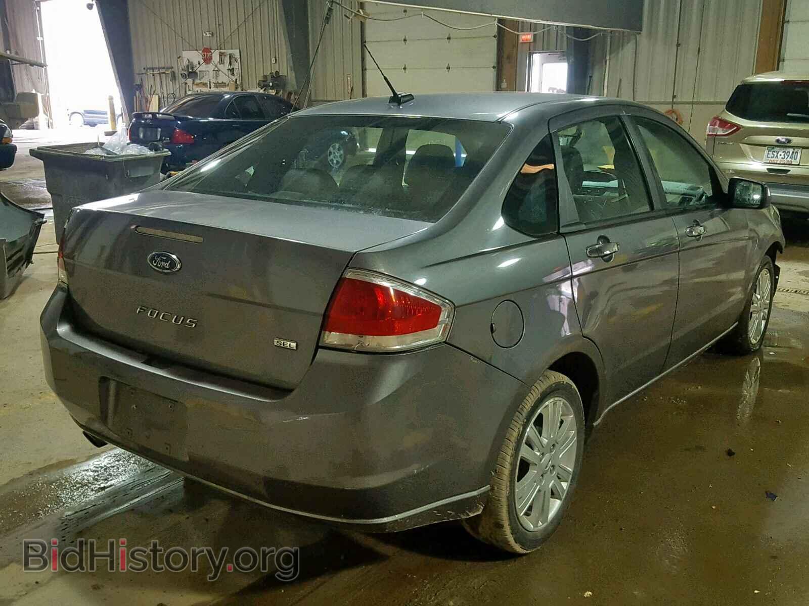 2011 FORD FOCUS - VIN: 1FAHP3HN1BW123781 - Photo 4