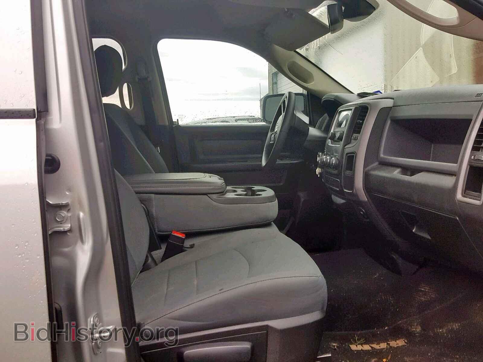 2018 RAM 1500 ST - VIN: 1C6RR6FG7JS299696 - Фото 5