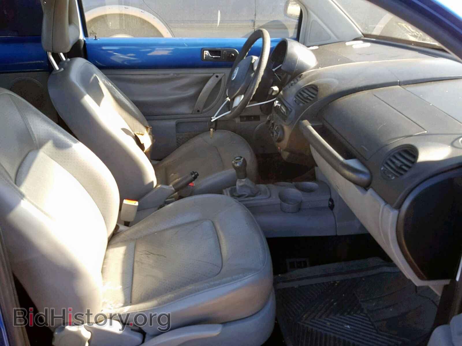 2000 VOLKSWAGEN BEETLE - VIN: 3VWBC21C6YM421988 - Фото 5