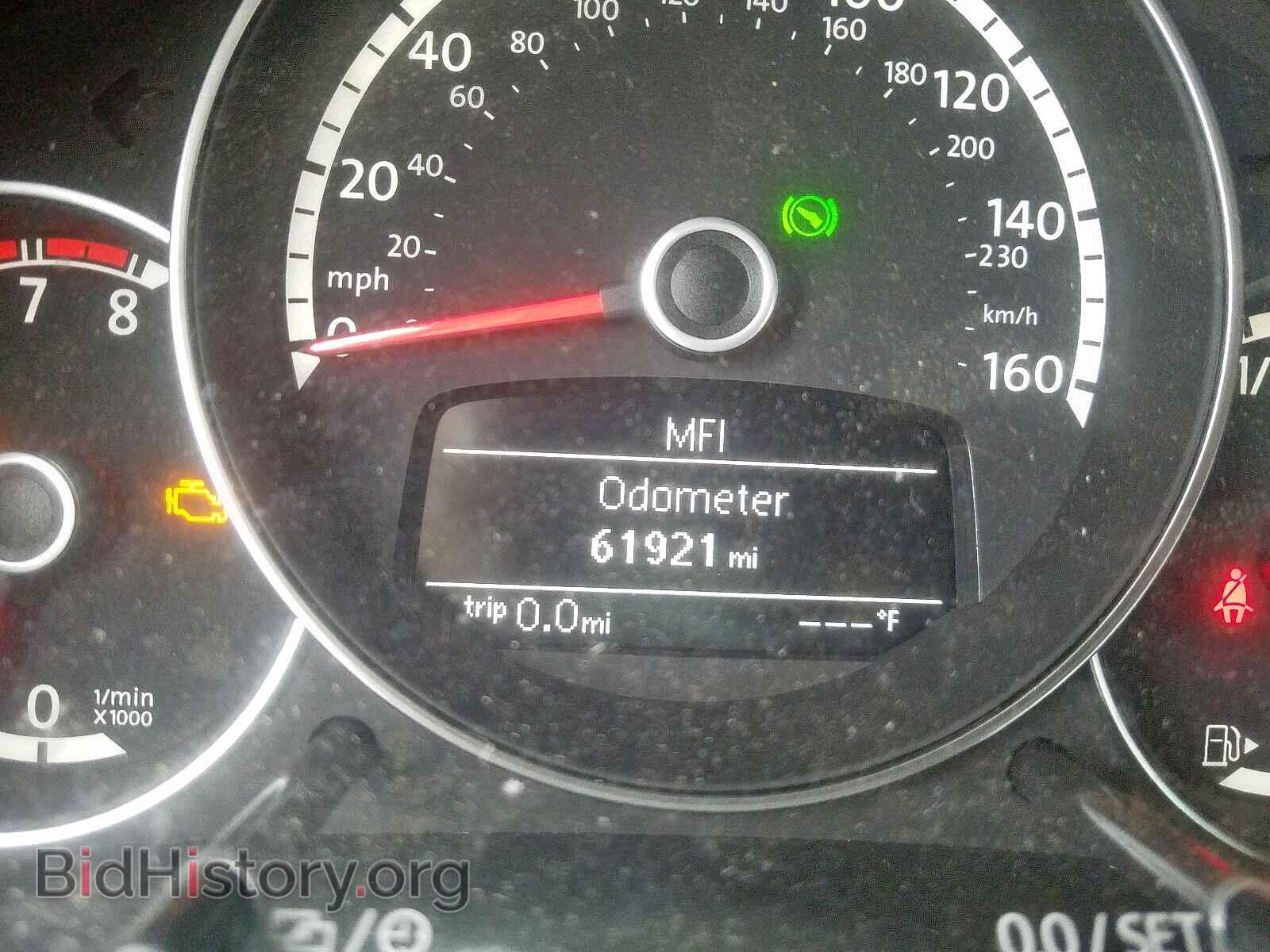 2013 VOLKSWAGEN BEETLE - VIN: 3VWJX7AT1DM604657 - Фото 8