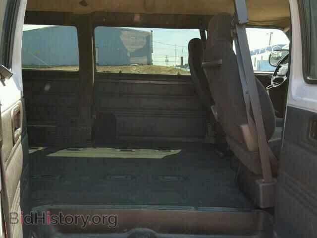 2002 Dodge RAM VAN (VIN 2B5WB35Y72K135605) — photo 6 of 10