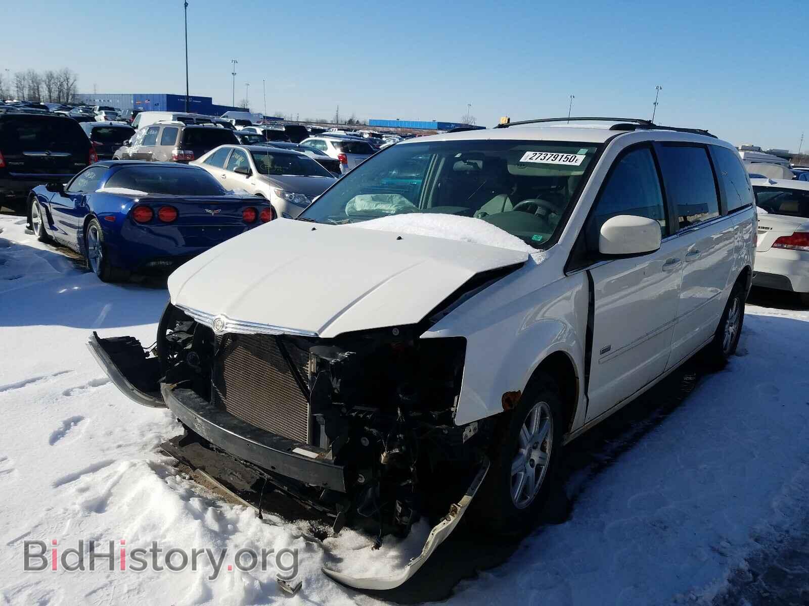 2008 CHRYSLER MINIVAN - VIN: 2A8HR54P28R765783 - Фото 2