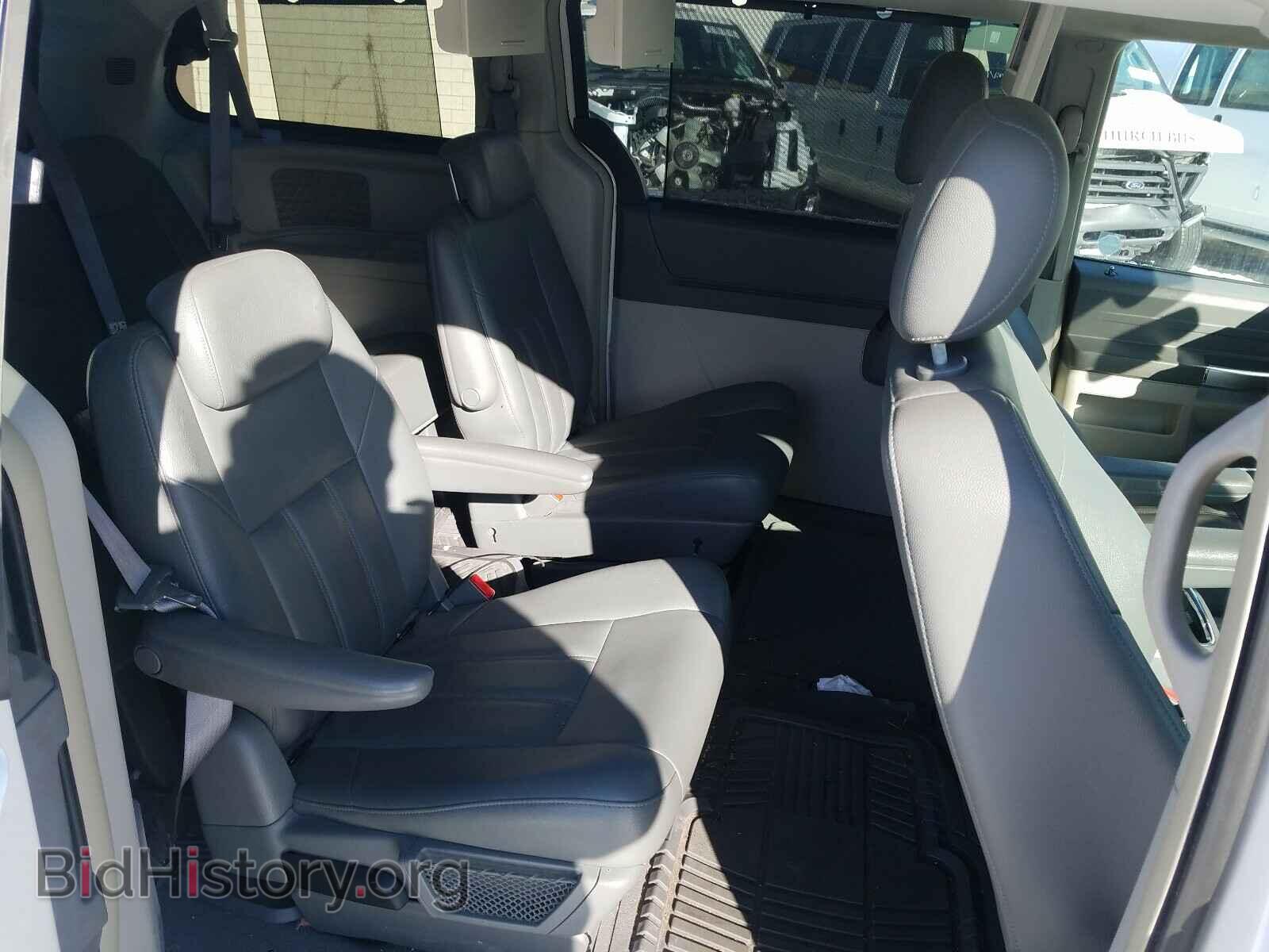 2008 CHRYSLER MINIVAN - VIN: 2A8HR54P28R765783 - Фото 6