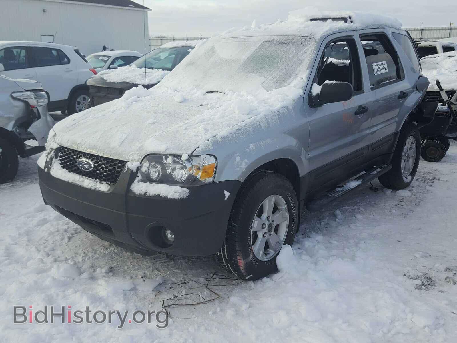 2005 FORD ESCAPE - VIN: 1FMYU93175KD89307 - Фото 2
