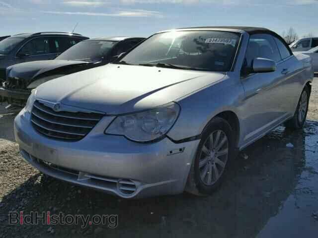 2010 CHRYSLER SEBRING - VIN: 1C3BC5ED7AN180627 - Фото 2