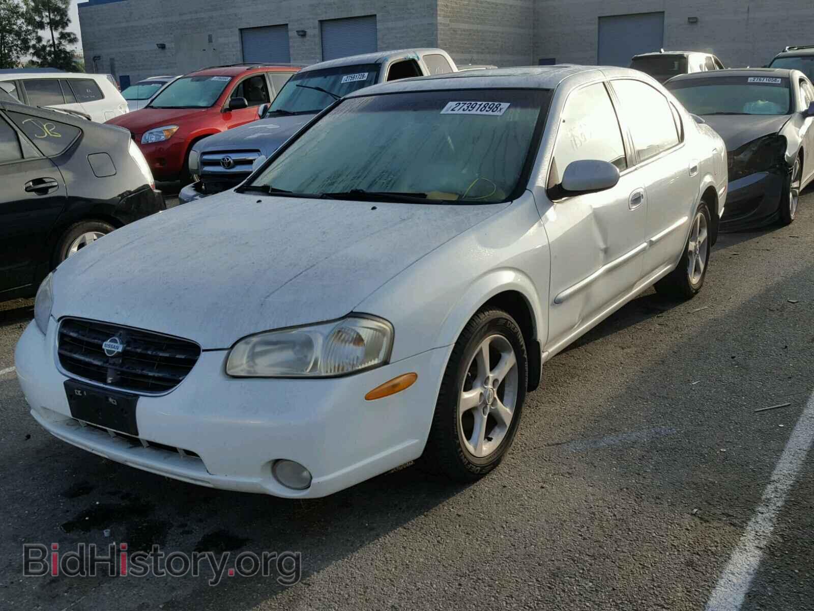 2000 NISSAN MAXIMA - VIN: JN1CA31D7YT744575 - Photo 2