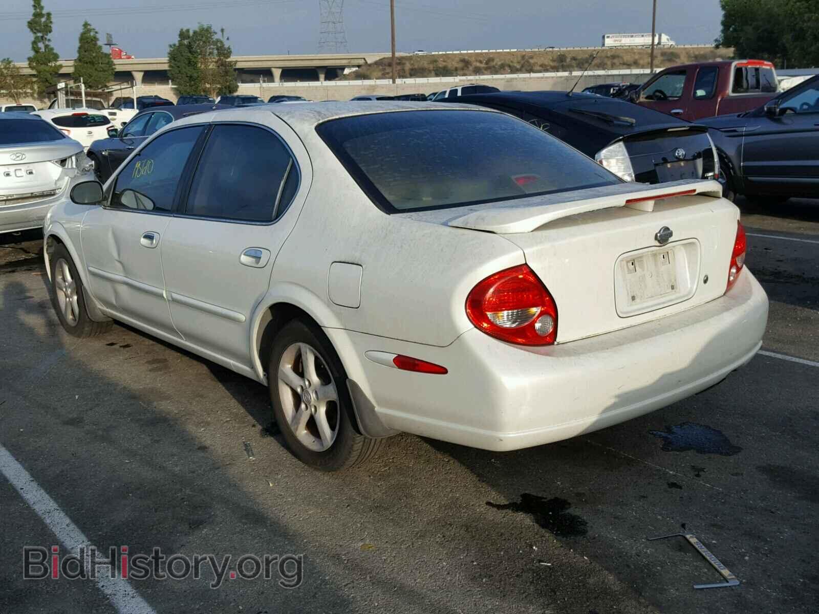 2000 NISSAN MAXIMA - VIN: JN1CA31D7YT744575 - Photo 3