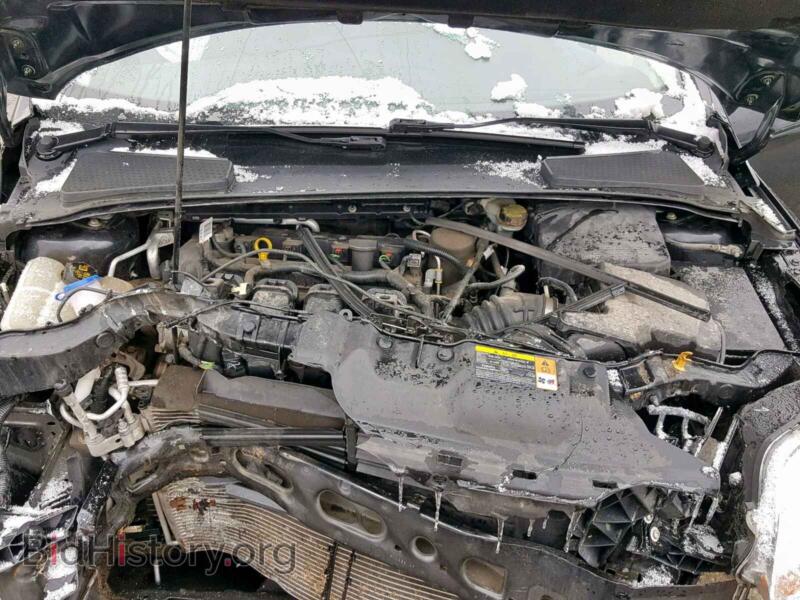 2013 Ford FOCUS SE (VIN 1FADP3K2XDL371383) — фото 7 из 10