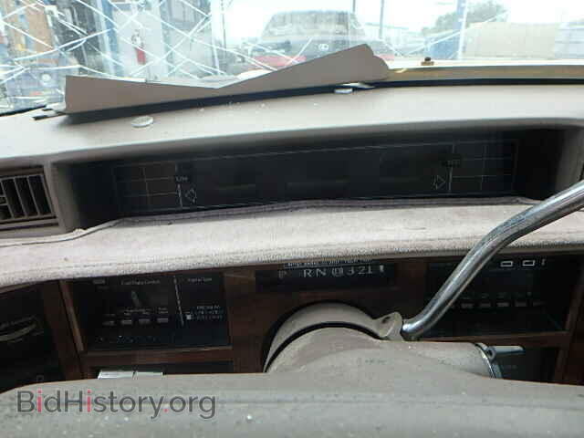 1993 CADILLAC DEVILLE - VIN: 1G6CD53B6P4211351 - Фото 8