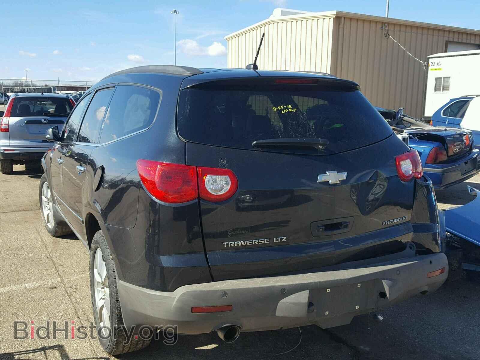 2010 CHEVROLET TRAVERSE - VIN: 1GNLVHED7AS111120 - Фото 3
