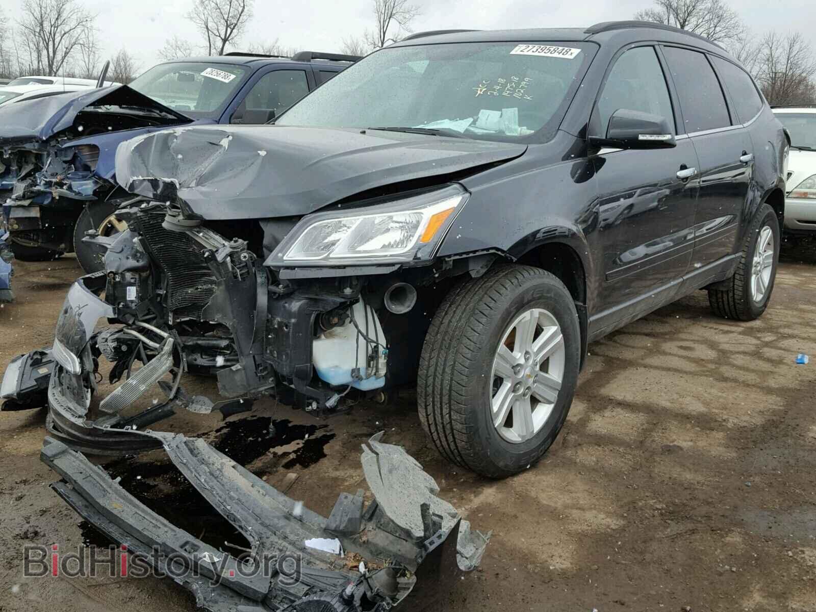 2013 CHEVROLET TRAVERSE - VIN: 1GNKRGKD2DJ102799 - Фото 2