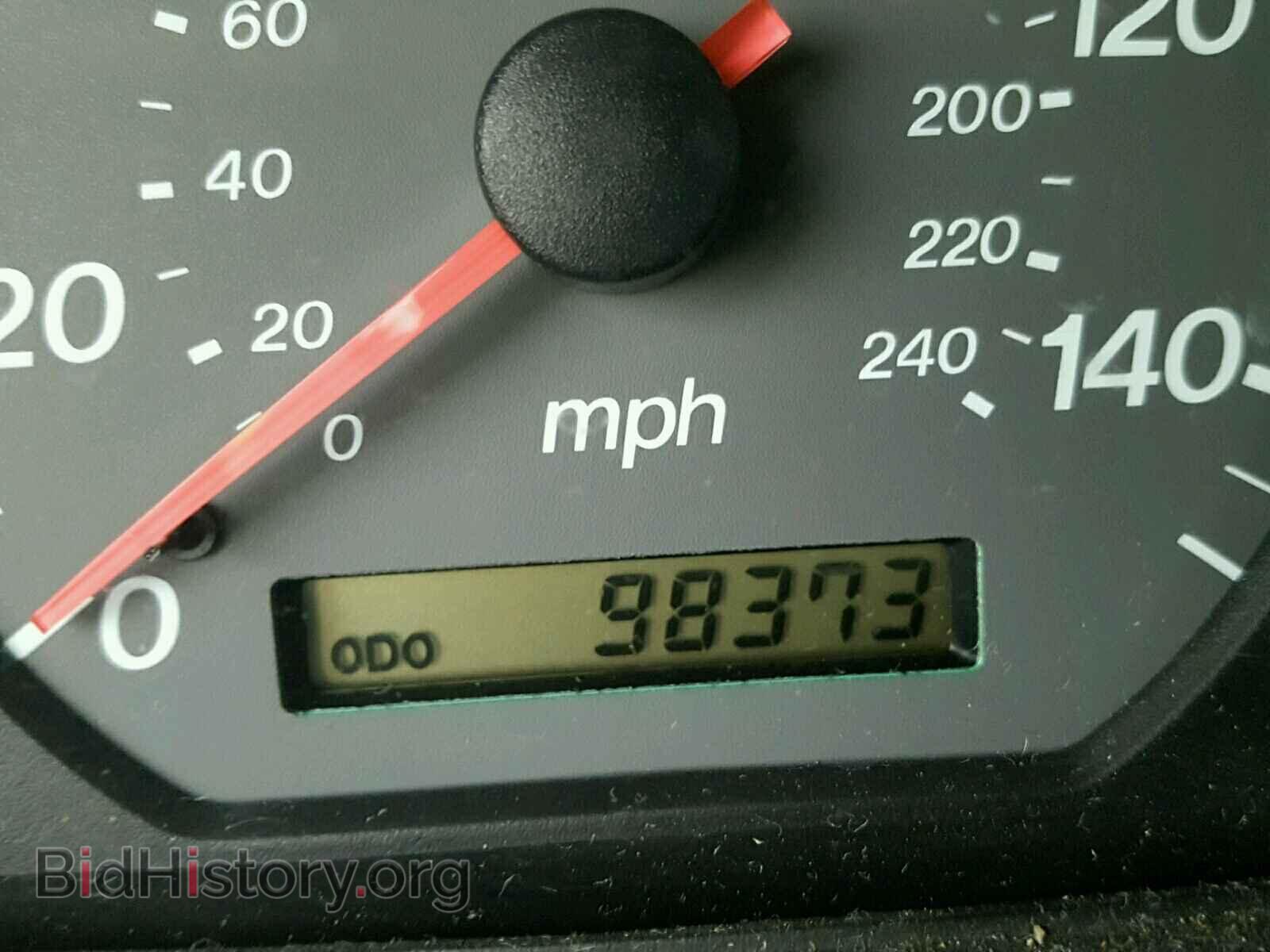 2000 MAZDA 626 - VIN: 1YVGF22C5Y5176227 - Фото 8