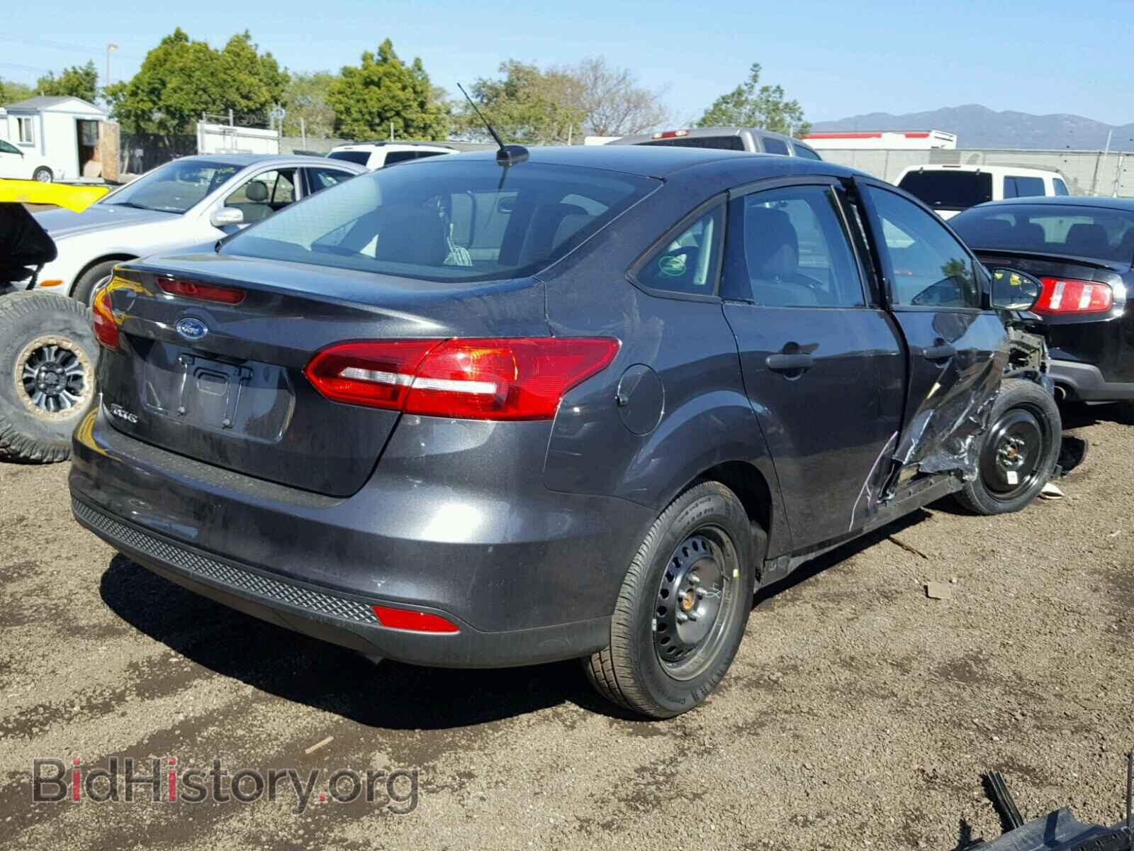 2017 FORD FOCUS - VIN: 1FADP3E24HL258255 - Фото 4