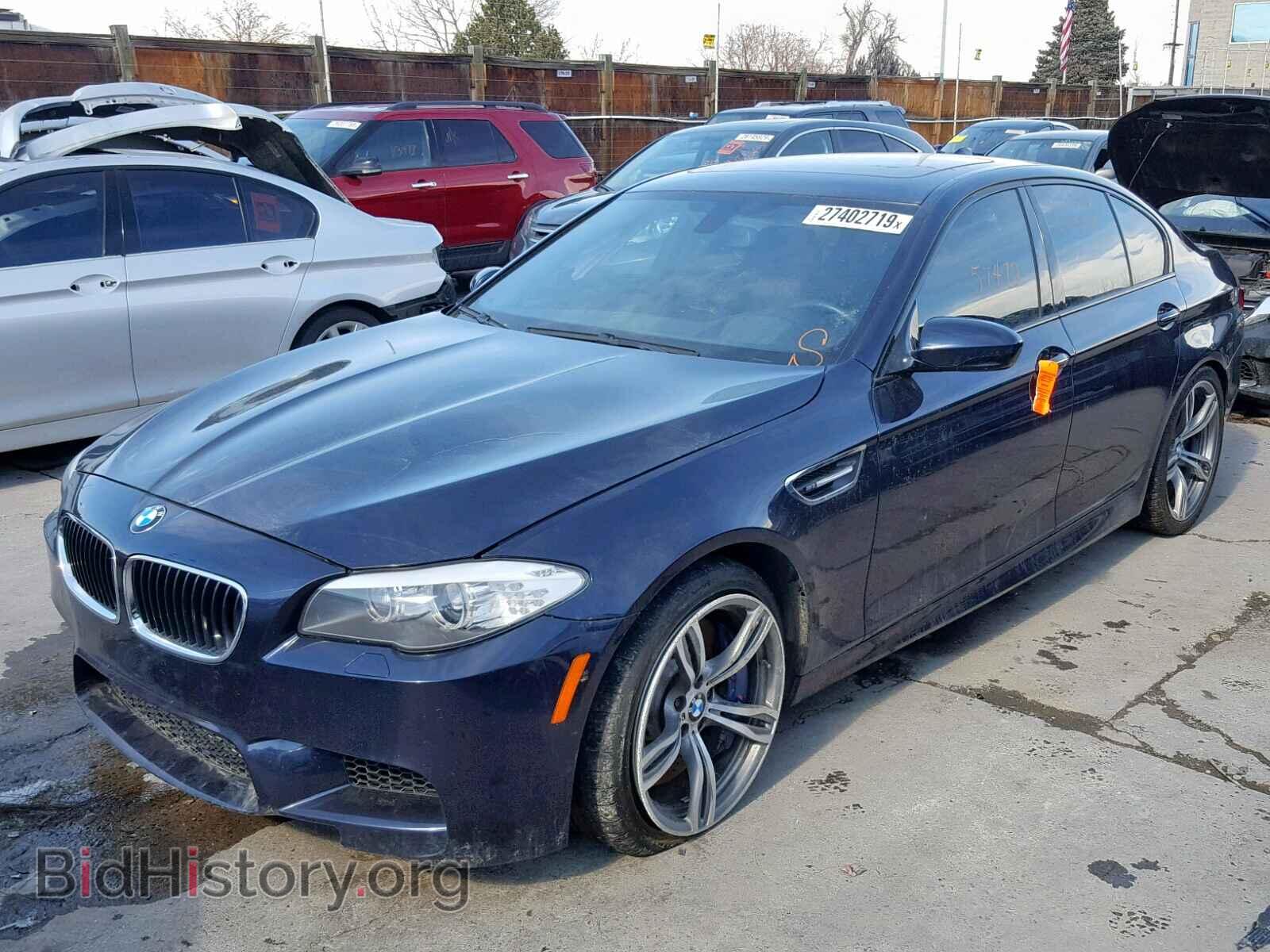 2013 BMW M5 - VIN: WBSFV9C51DD097143 - Фото 2
