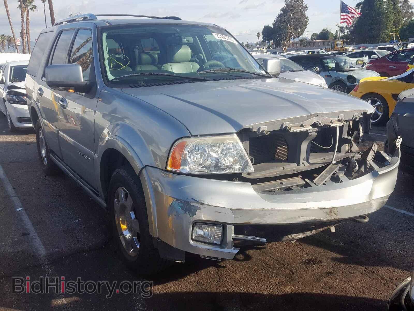 Фотография 5LMFU285X6LJ08166 - LINCOLN NAVIGATOR 2006