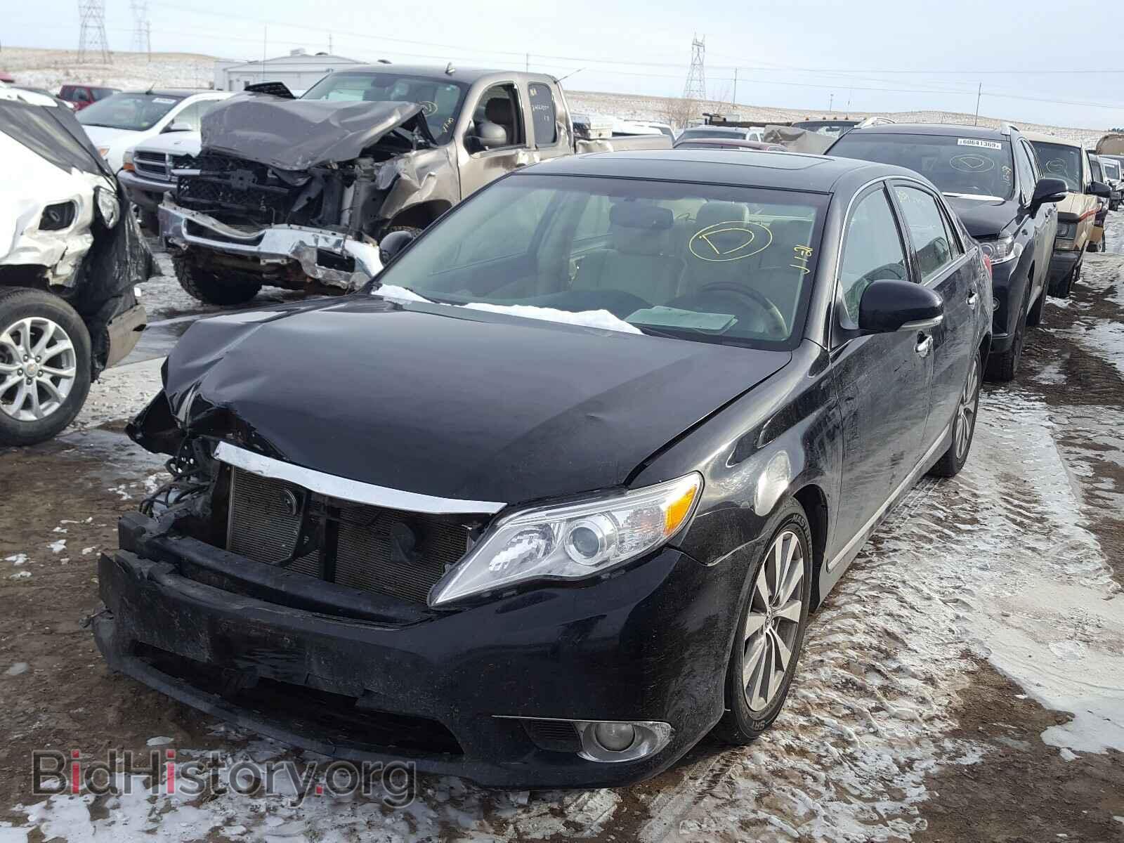 2011 TOYOTA AVALON - VIN: 4T1BK3DB2BU402903 - Фото 2