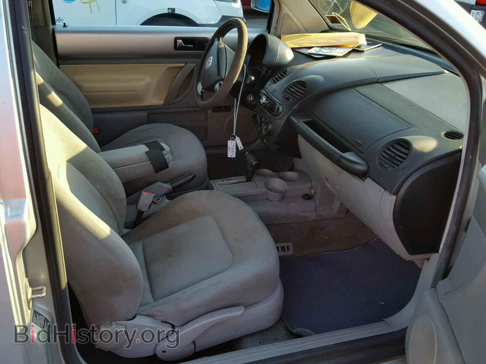 2000 VOLKSWAGEN BEETLE - VIN: 3VWCC21C3YM444827 - Фото 5