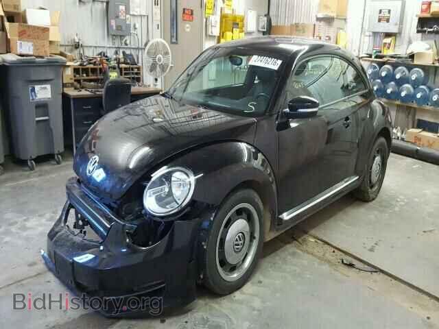 2012 VOLKSWAGEN BEETLE - VIN: 3VWJP7AT5CM625722 - Фото 2