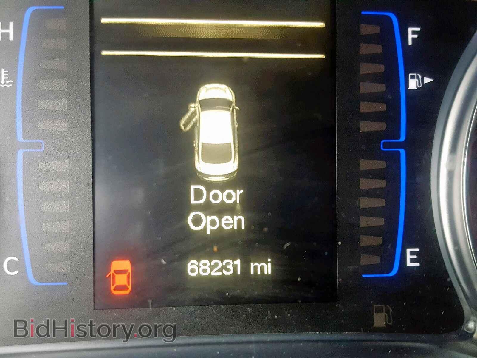 2015 CHRYSLER 200 - VIN: 1C3CCCAB3FN718809 - Photo 8
